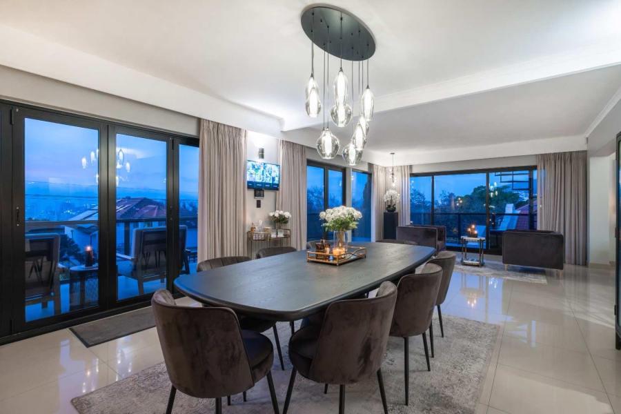 7 Bedroom Property for Sale in Oranjezicht Western Cape